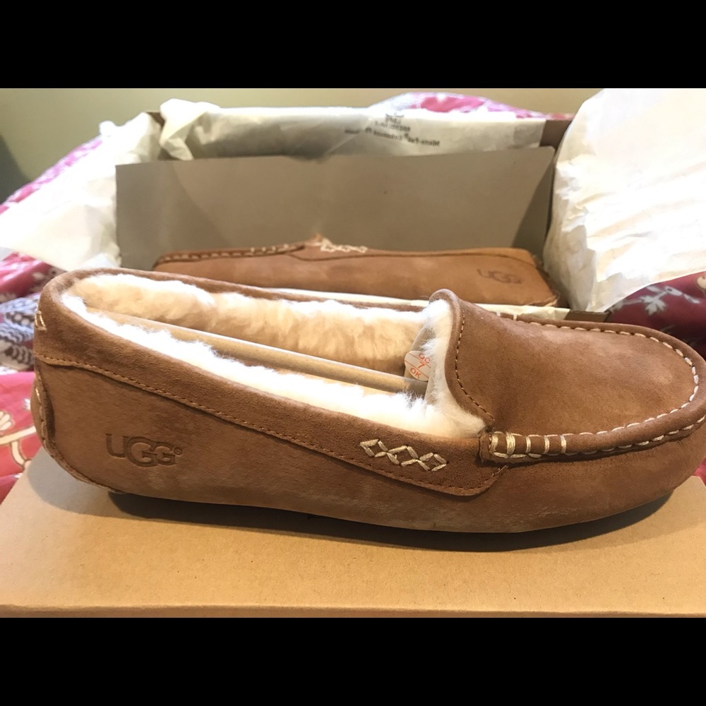 NIB UGG Ansley Slippers